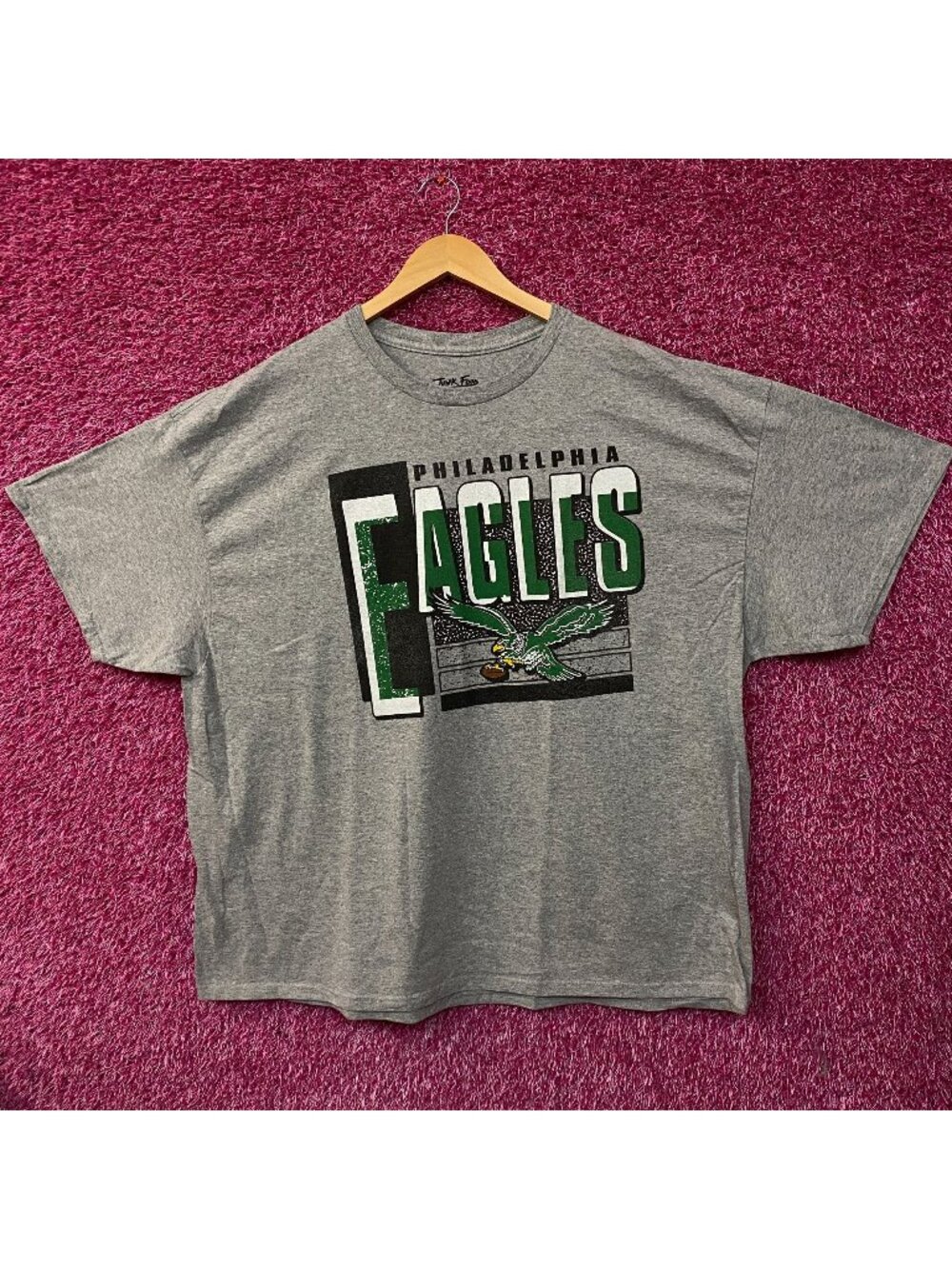 NFL Junk Food Philadelphia Eagles Gray Tshirt size 2XL